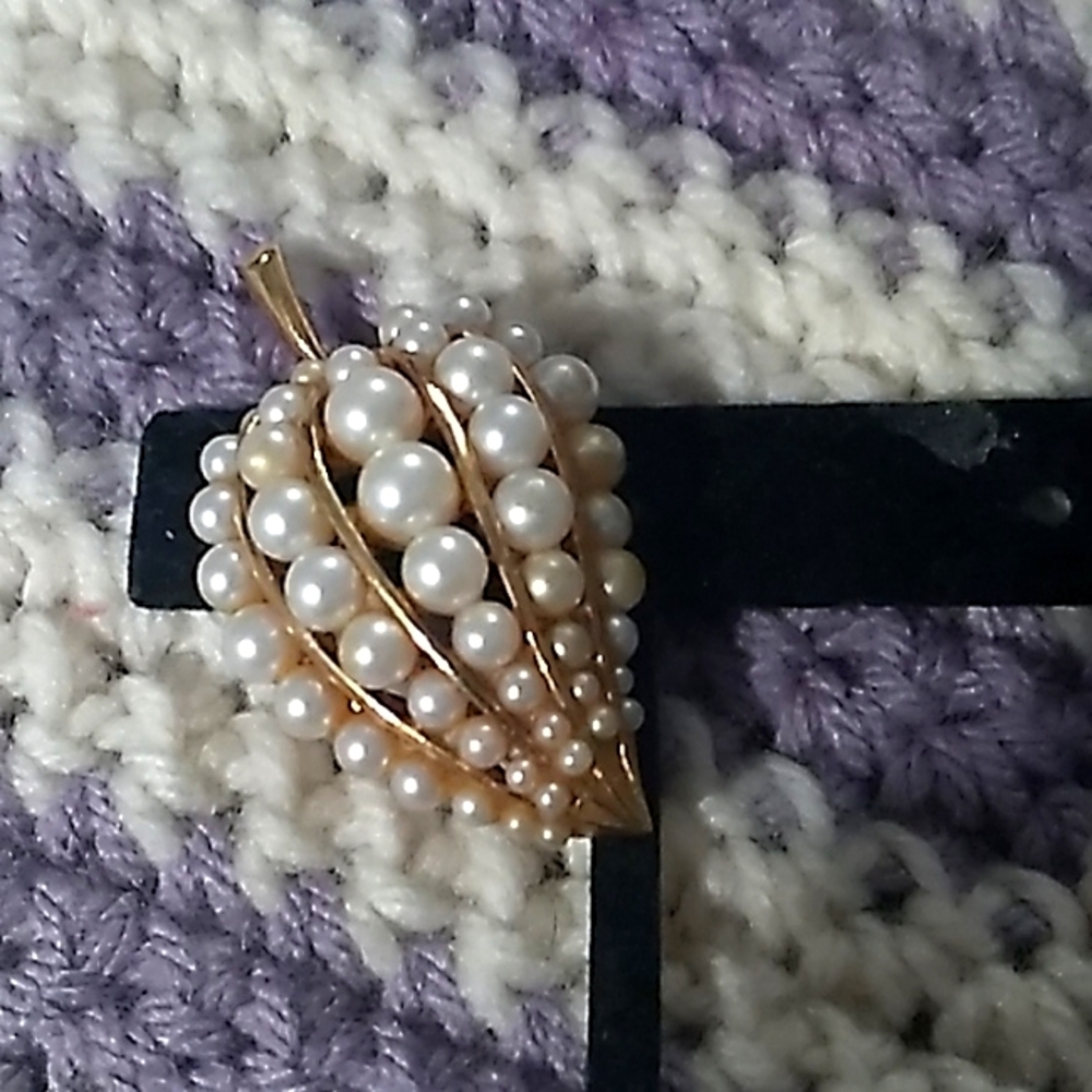 Vintage Faux Pearl Leaf Corocraft Brooch